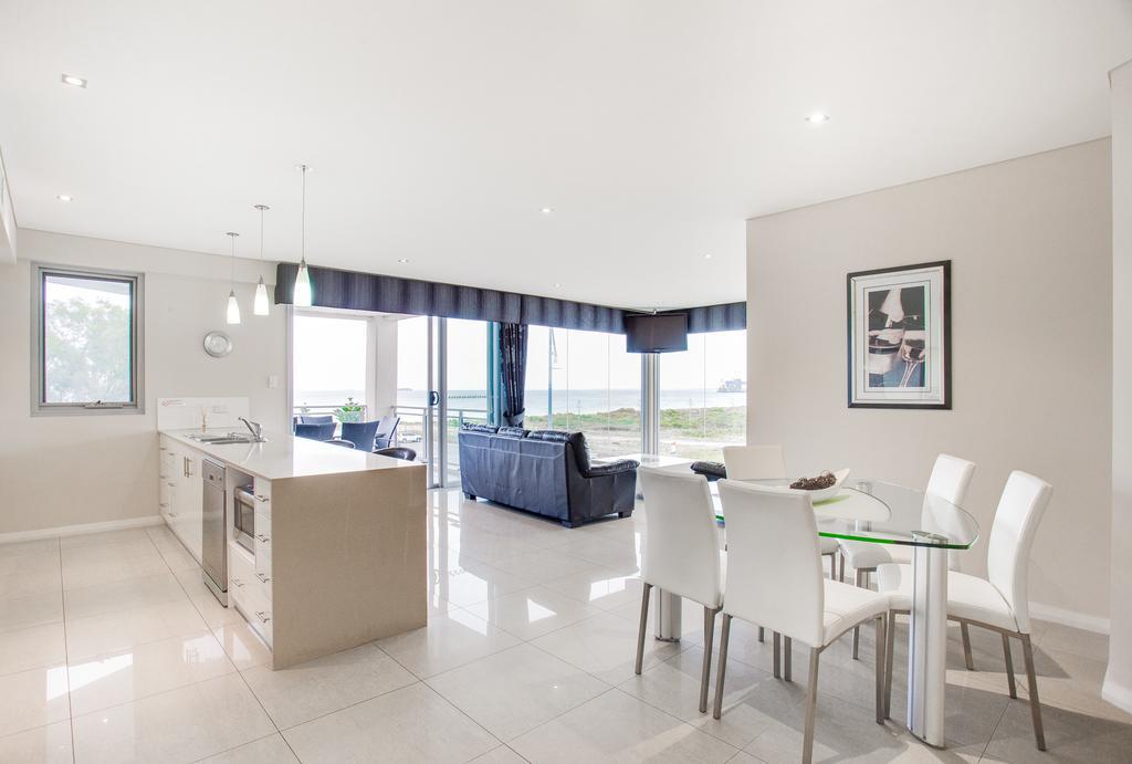 Spinnakers By Rockingham Apartments ภายนอก รูปภาพ