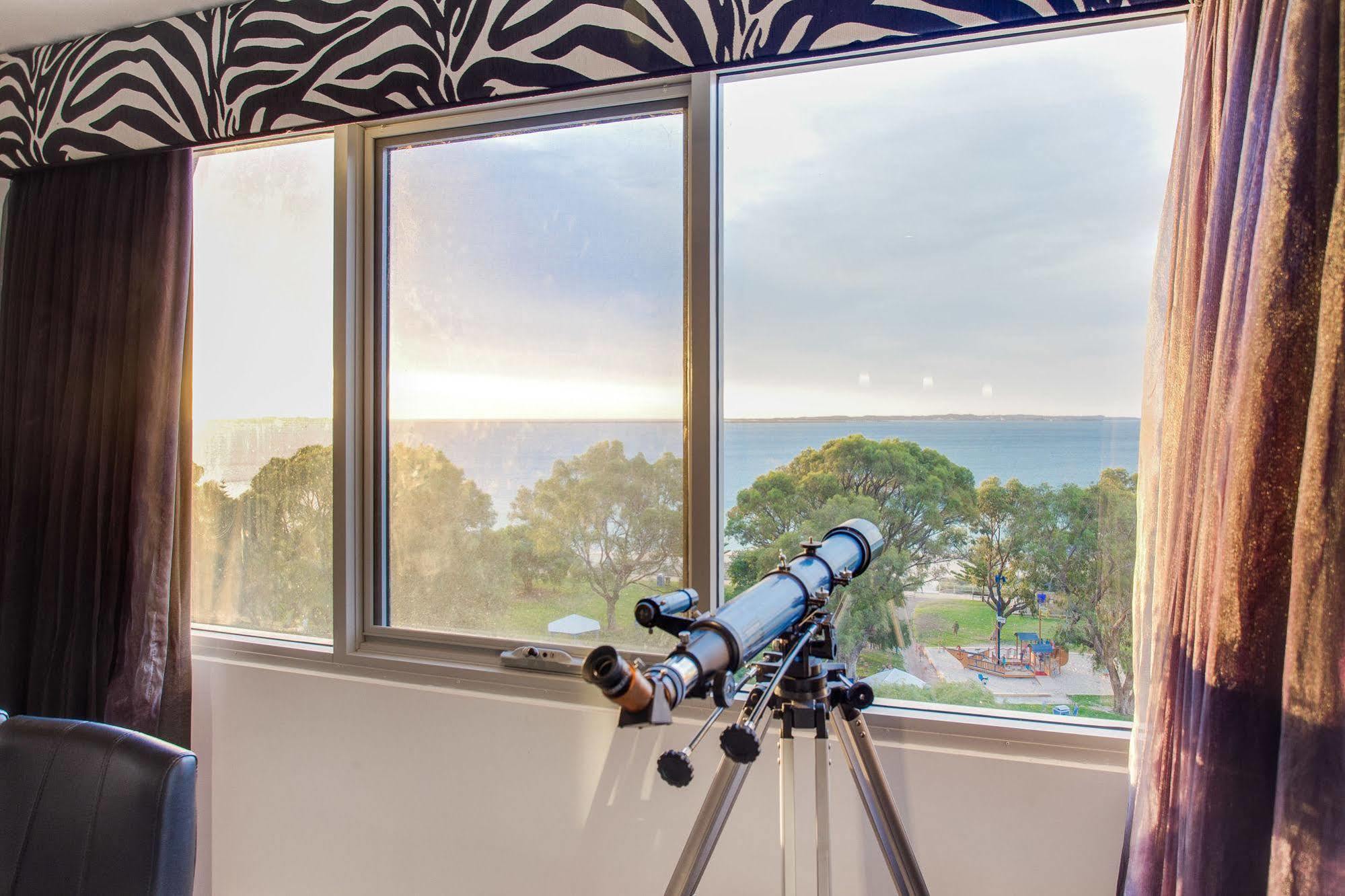 Spinnakers By Rockingham Apartments ภายนอก รูปภาพ
