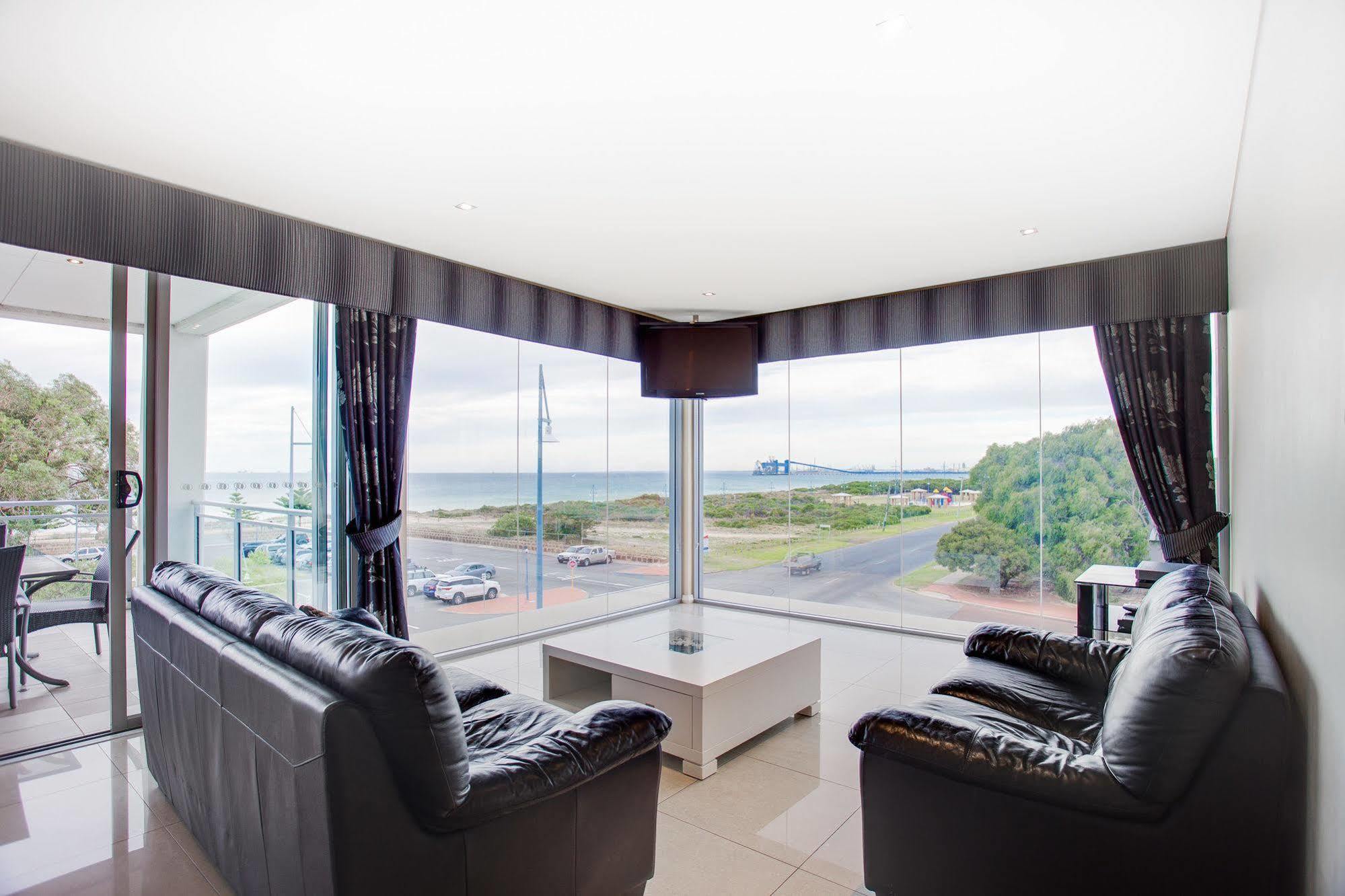 Spinnakers By Rockingham Apartments ภายนอก รูปภาพ