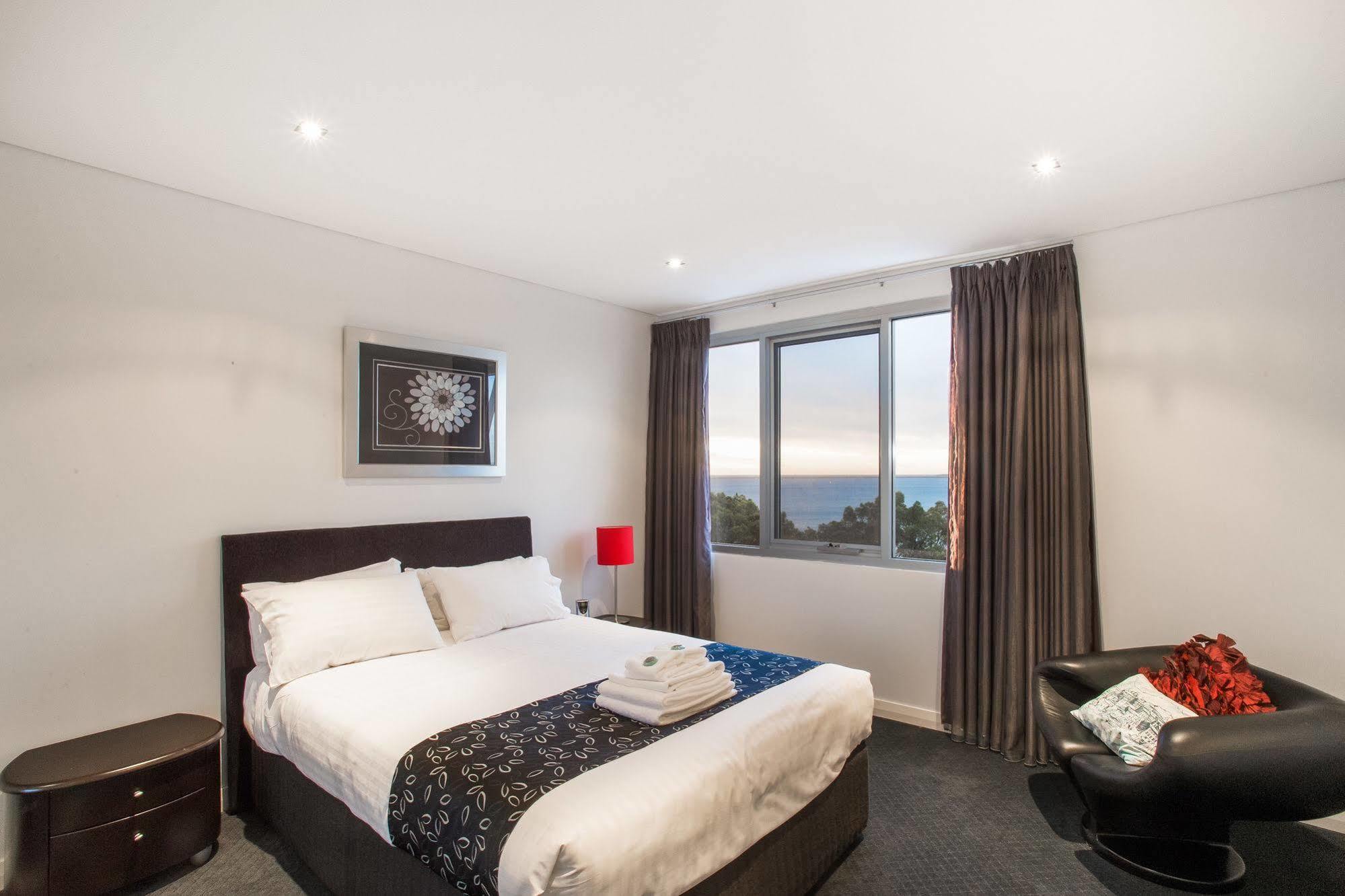 Spinnakers By Rockingham Apartments ภายนอก รูปภาพ