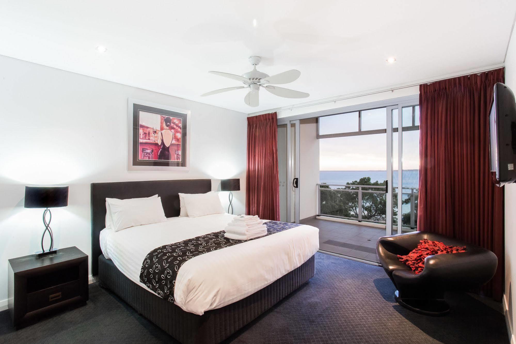 Spinnakers By Rockingham Apartments ภายนอก รูปภาพ